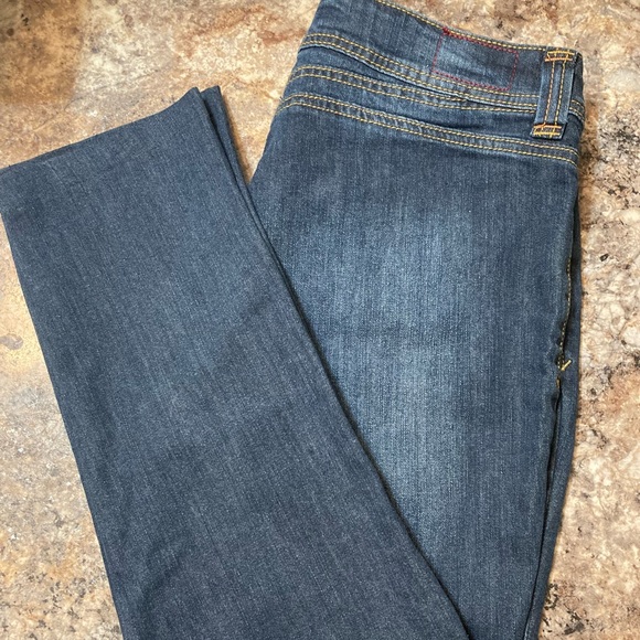 Adam Levine Front Pocket Straight Leg Denim - Picture 1 of 5